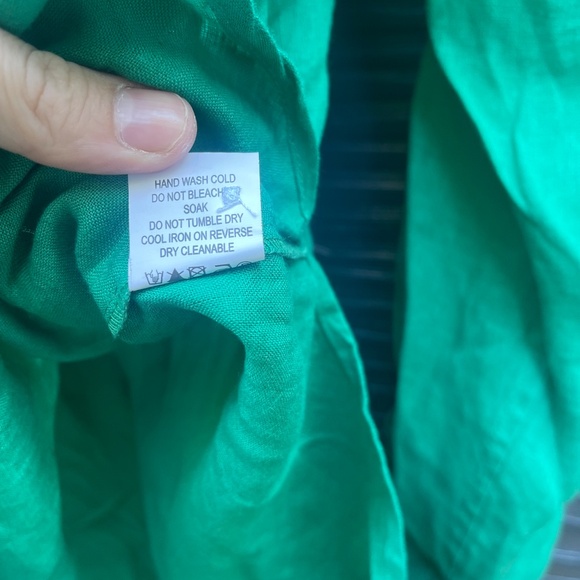 MONDAY Swimwear Monaco Linen Shirt in green small - Picture 8 of 11